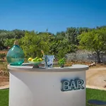 Td Trulli Della Magnolia Trulli W Amazing Garden Monopoli