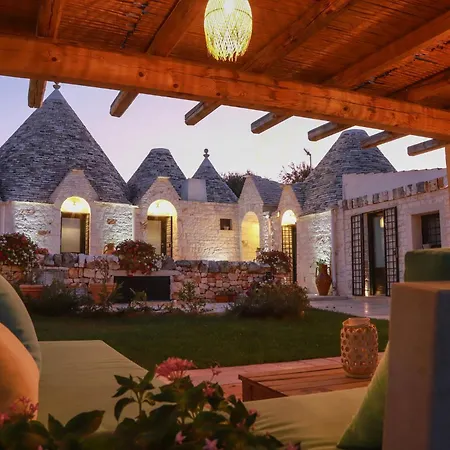 Td Trulli Della Magnolia Trulli W Amazing Garden * Monopoli