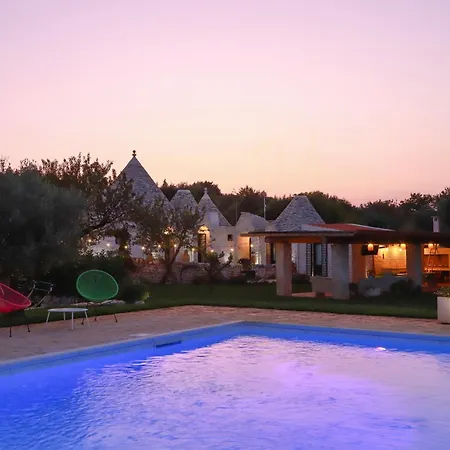 Semesterbostad Td Trulli Della Magnolia Trulli With Amazing Garden Monopoli