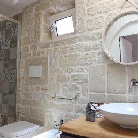 Td Trulli Della Magnolia Trulli With Amazing Garden