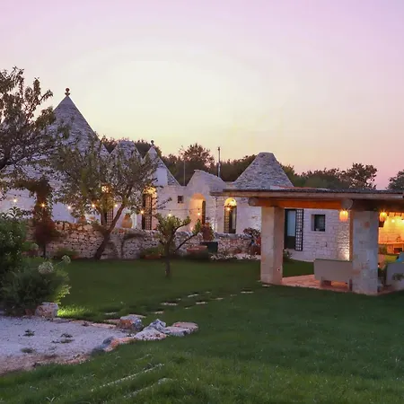 Td Trulli Della Magnolia Trulli With Amazing Garden * Monopoli