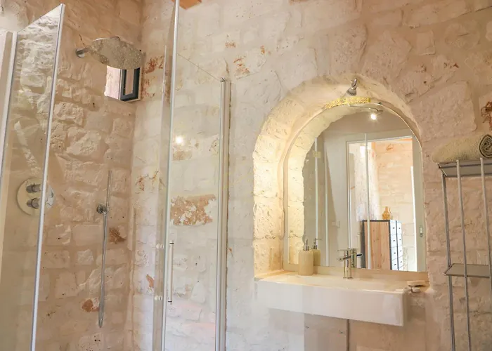 Holiday home Td Trulli Della Magnolia Trulli W Amazing Garden