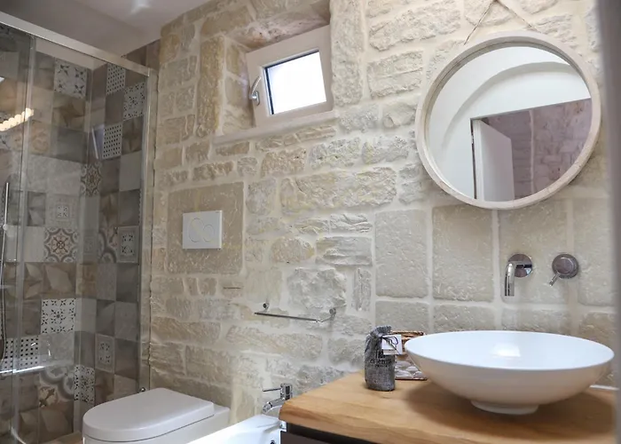 Td Trulli Della Magnolia Trulli W Amazing Garden